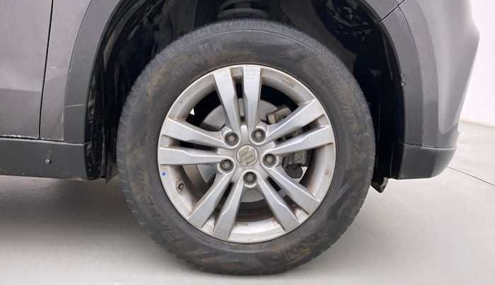 2016 Maruti Vitara Brezza ZDI PLUS, Diesel, Manual, 68,847 km, Right Front Wheel