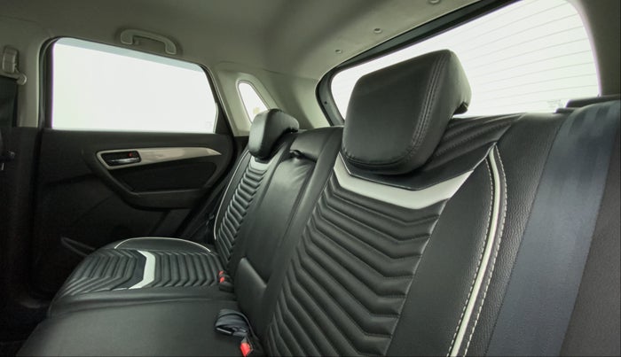 2016 Maruti Vitara Brezza ZDI PLUS, Diesel, Manual, 68,847 km, Right Side Rear Door Cabin