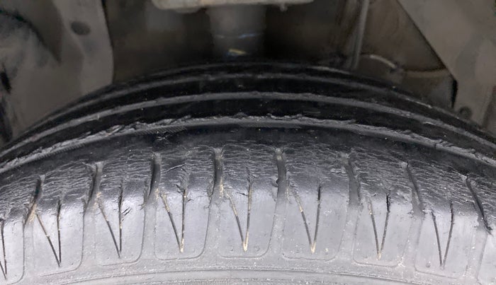 2016 Maruti Vitara Brezza ZDI PLUS, Diesel, Manual, 68,847 km, Right Front Tyre Tread