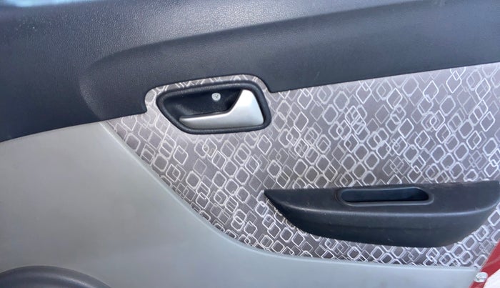 2019 Maruti Alto 800 LXI, Petrol, Manual, 30,088 km, Driver Side Door Panels Control