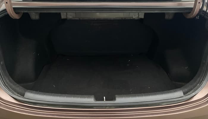 2020 Hyundai AURA SX 1.2, Petrol, Manual, 75,427 km, Boot Inside