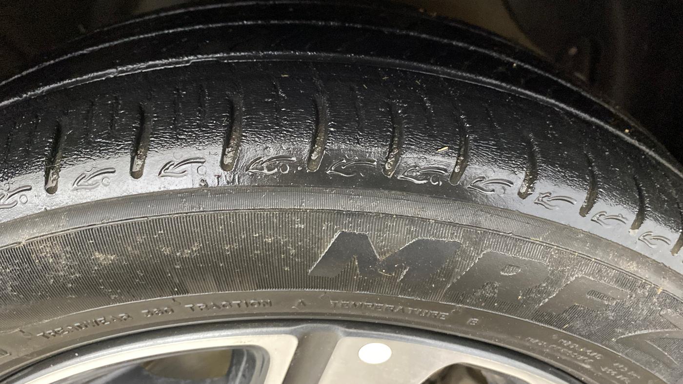 2020 Hyundai AURA SX 1.2, Petrol, Manual, 75,104 km, Right Front Tyre Tread
