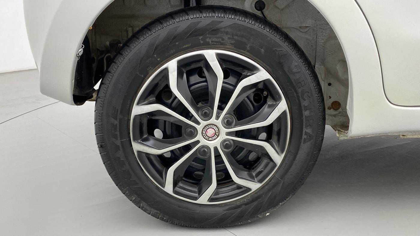 2020 Maruti Celerio VXI, Petrol, Manual, 31,599 km, Right Rear Wheel