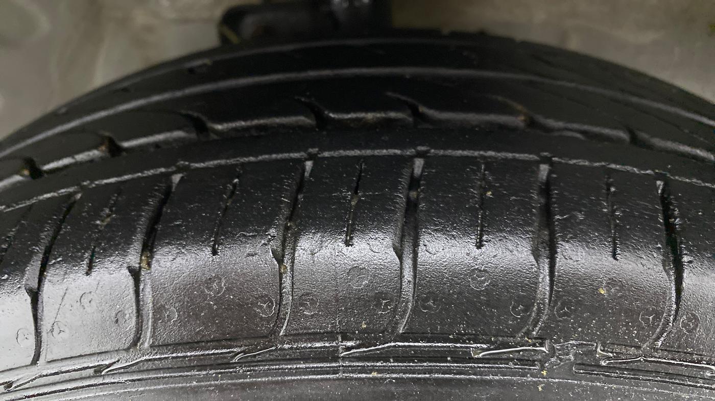 2020 Maruti Celerio VXI, Petrol, Manual, 31,599 km, Right Front Tyre Tread