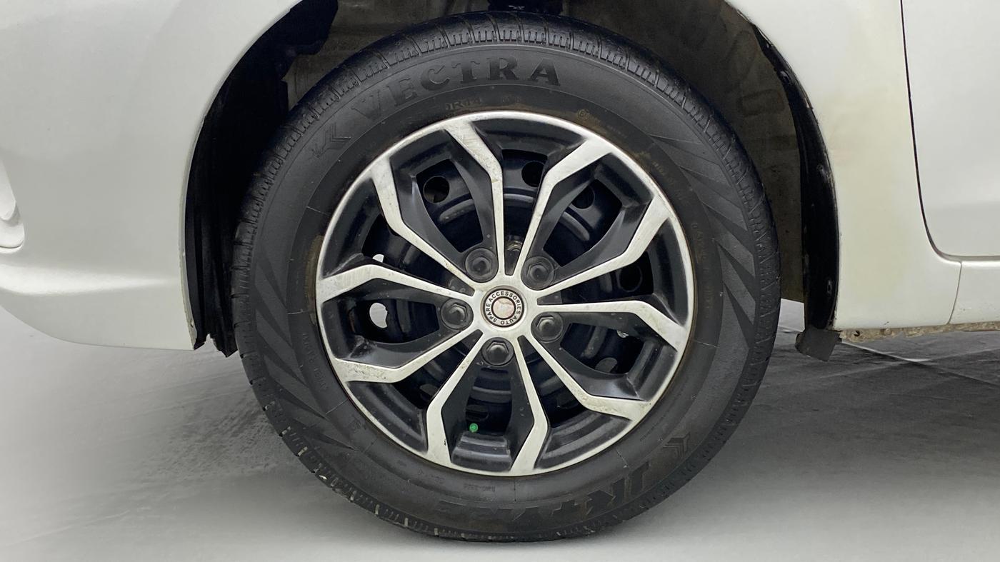 2020 Maruti Celerio VXI, Petrol, Manual, 31,599 km, Left Front Wheel