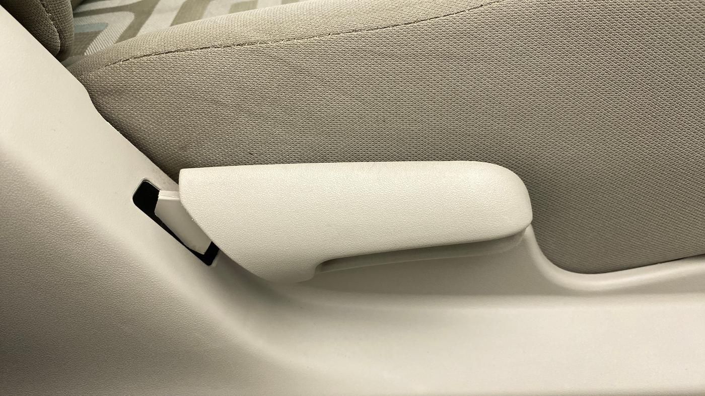 2020 Maruti Celerio VXI, Petrol, Manual, 31,599 km, Driver Side Adjustment Panel