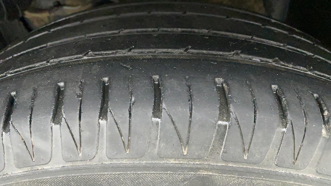 2019 Maruti Vitara Brezza ZDI, Diesel, Manual, 35,881 km, Left Front Tyre Tread