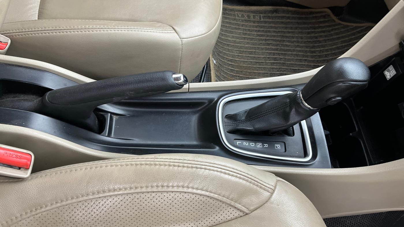 2018 Maruti Ciaz ALPHA  AT 1.4  PETROL, Petrol, Automatic, 69,712 km, Gear Lever