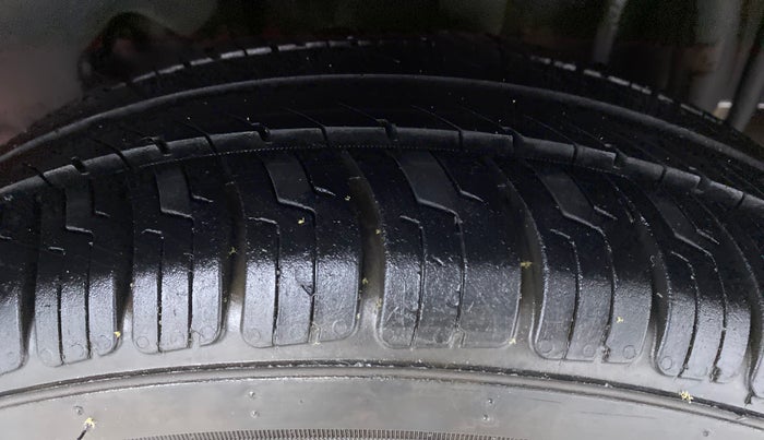 2017 Tata Tiago XZ 1.2 REVOTRON, Petrol, Manual, 90,502 km, Left Rear Tyre Tread