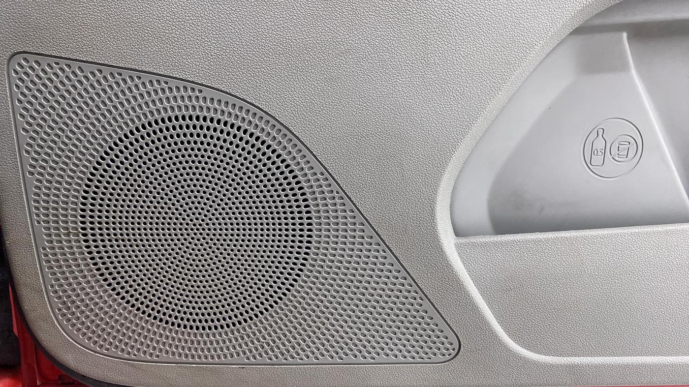 2017 Tata Tiago XZ 1.2 REVOTRON, Petrol, Manual, 90,502 km, Speaker