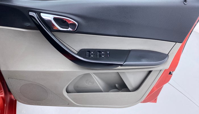 2017 Tata Tiago XZ 1.2 REVOTRON, Petrol, Manual, 90,502 km, Driver Side Door Panels Control