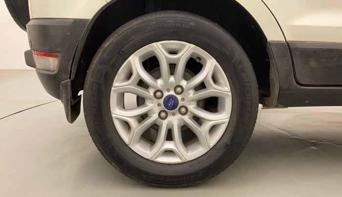 2014 Ford Ecosport TITANIUM 1.0L ECOBOOST, Petrol, Manual, 1,21,782 km, Right Rear Wheel
