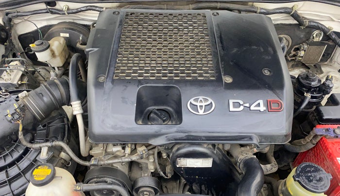 2014 Toyota Fortuner 3.0 4X2 AT, Diesel, Automatic, 89,942 km, Engine View