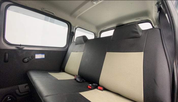 2022 Maruti Eeco 5 STR AC (O), Petrol, Manual, 6,502 km, Right Side Rear Door Cabin