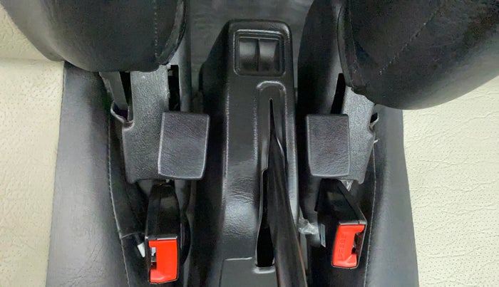 2022 Maruti Eeco 5 STR AC (O), Petrol, Manual, 6,502 km, Driver Side Adjustment Panel