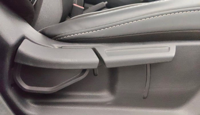 2025 Hyundai EXTER SX 1.2 MT, Petrol, Manual, 3,670 km, Driver Side Adjustment Panel