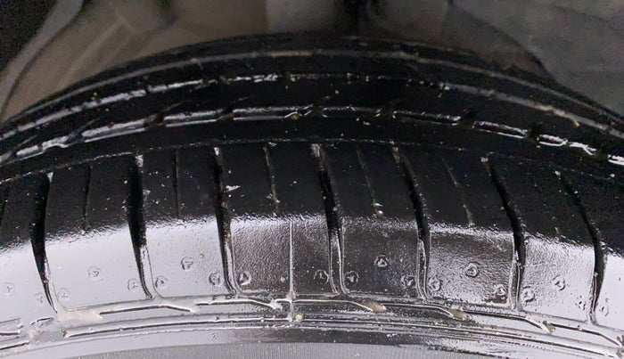 2020 MG HECTOR PLUS SHARP DCT, Petrol, Automatic, 18,504 km, Right Front Tyre Tread