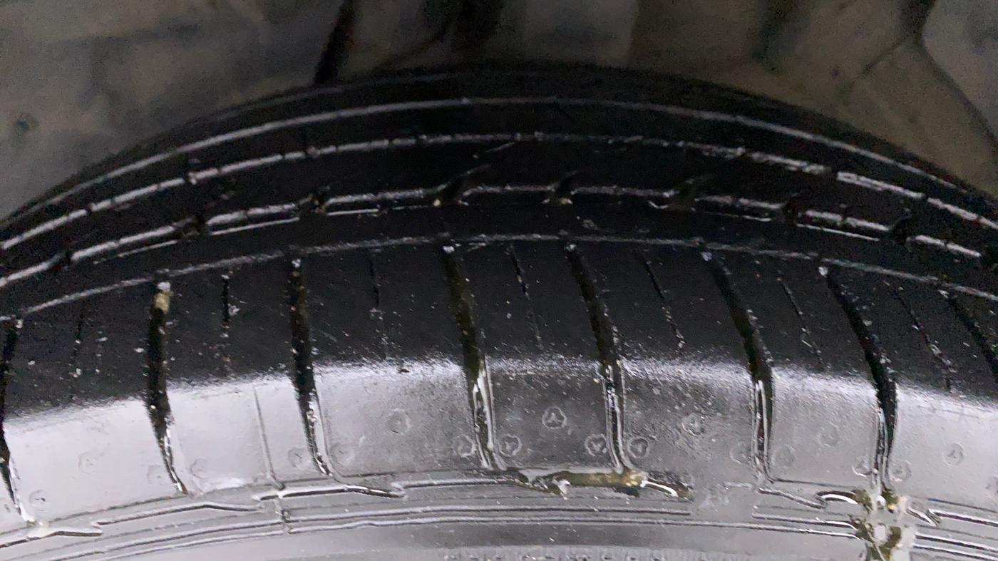 2020 MG HECTOR PLUS SHARP DCT, Petrol, Automatic, 18,504 km, Left Front Tyre Tread