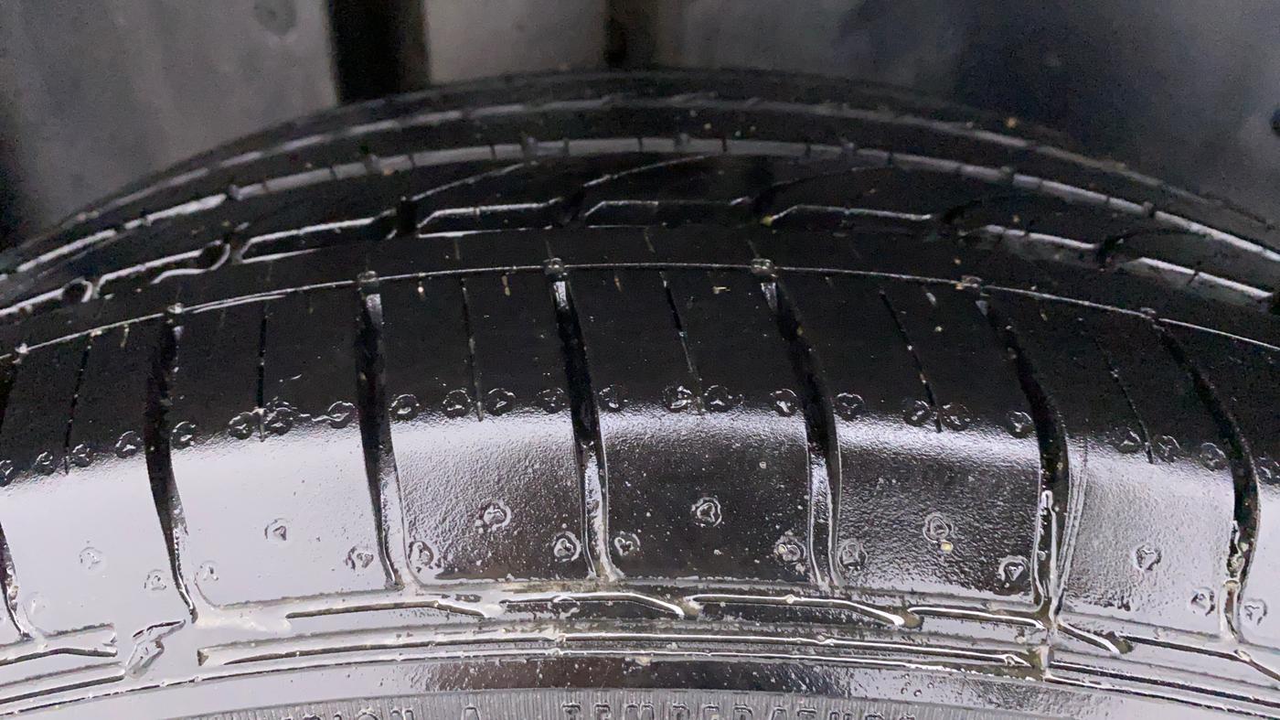 2020 MG HECTOR PLUS SHARP DCT, Petrol, Automatic, 18,504 km, Right Rear Tyre Tread