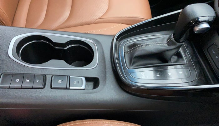 2020 MG HECTOR PLUS SHARP DCT, Petrol, Automatic, 18,504 km, Gear Lever