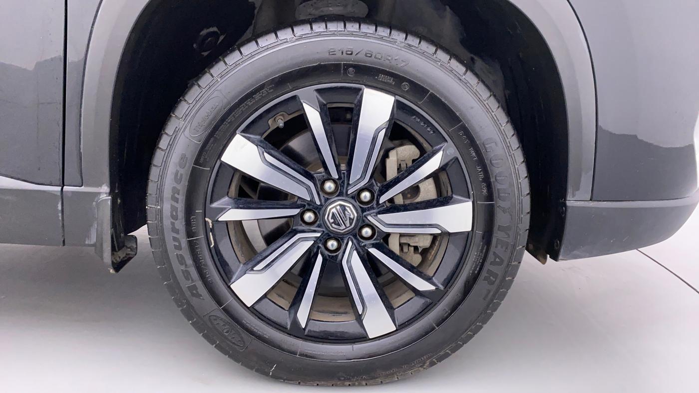 2020 MG HECTOR PLUS SHARP DCT, Petrol, Automatic, 18,504 km, Right Front Wheel