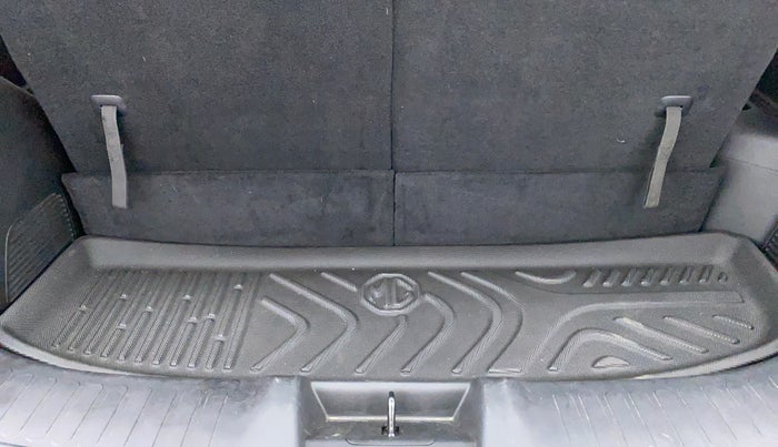 2020 MG HECTOR PLUS SHARP DCT, Petrol, Automatic, 18,504 km, Boot Inside