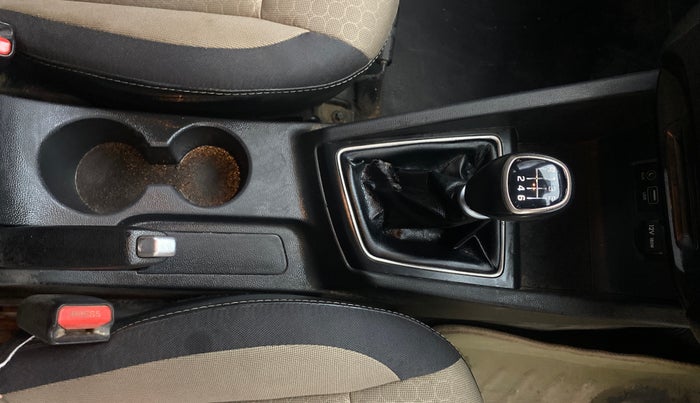 2015 Hyundai Elite i20 MAGNA 1.4 CRDI, Diesel, Manual, 1,19,303 km, Gear Lever