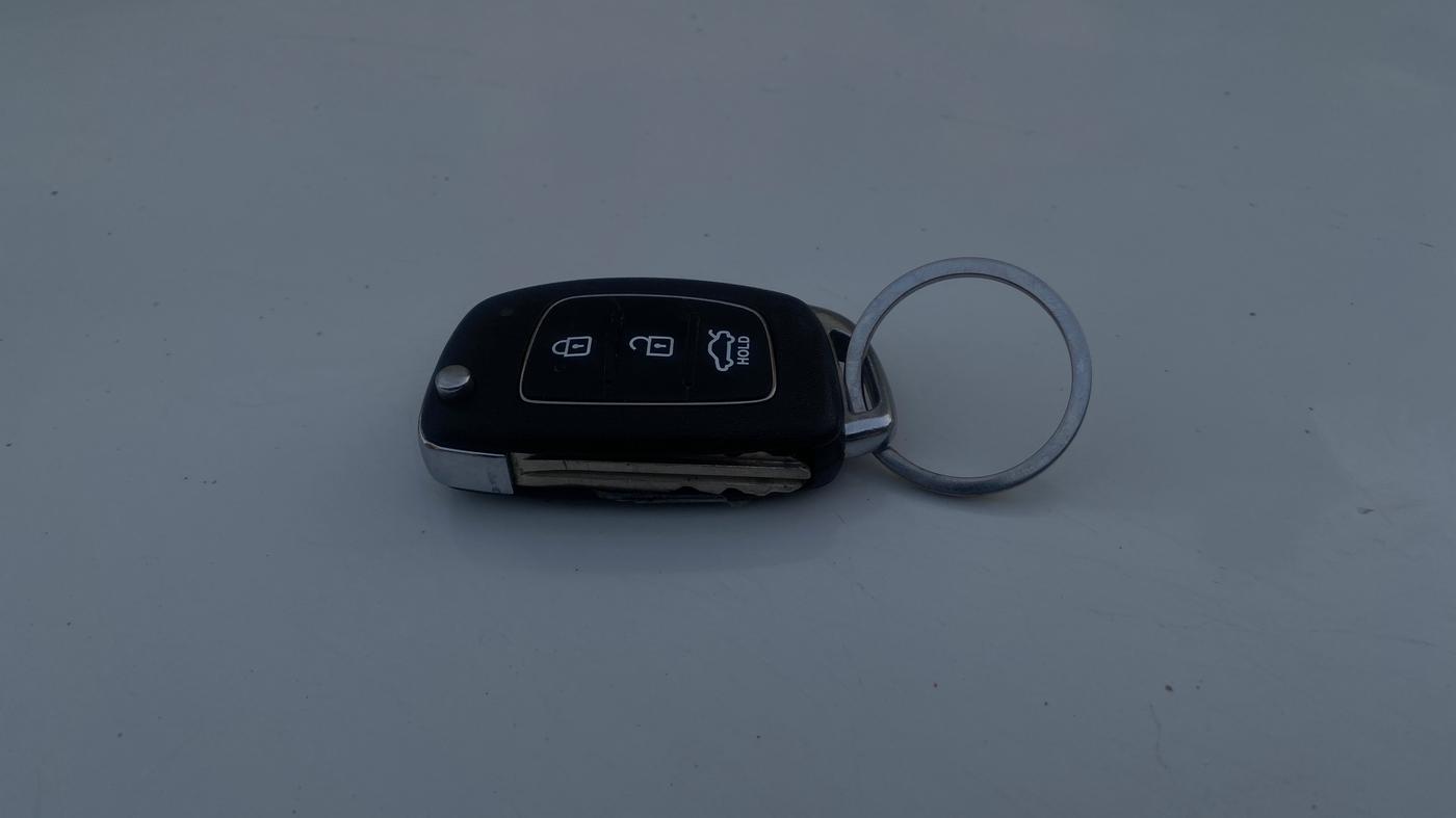2014 Hyundai Xcent S (O) 1.2, Petrol, Manual, 93,735 km, Key Close Up