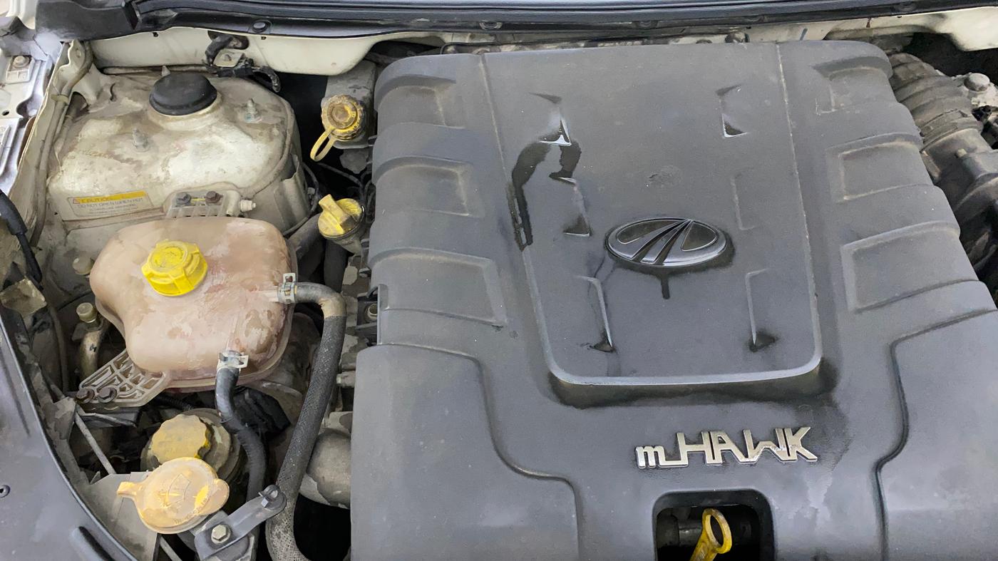 2019 Mahindra XUV500 W11 AT, Diesel, Automatic, 93,137 km, Engine View - Right