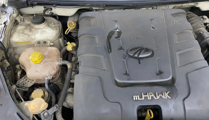 2019 Mahindra XUV500 W11 AT, Diesel, Automatic, 93,553 km, Engine View - Right