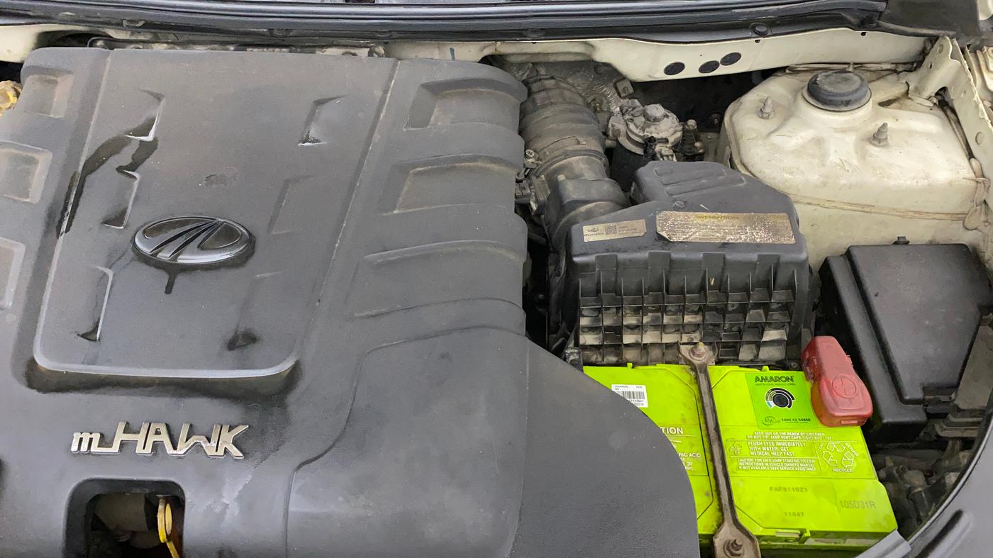 2019 Mahindra XUV500 W11 AT, Diesel, Automatic, 93,137 km, Engine View - Left