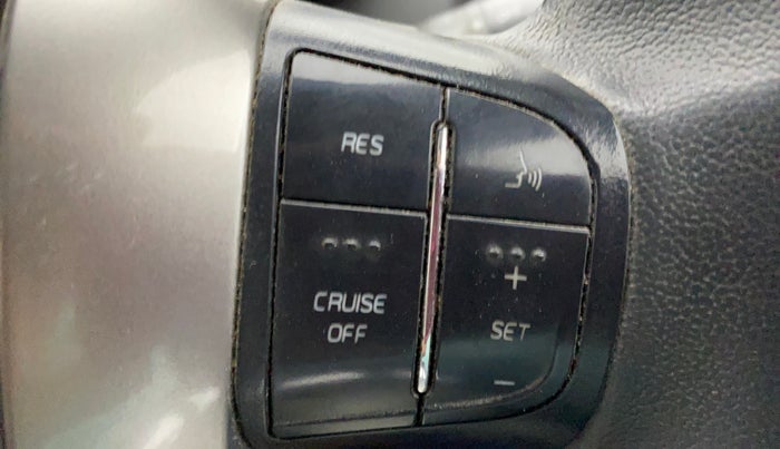 2019 Mahindra XUV500 W11 AT, Diesel, Automatic, 93,553 km, Adaptive Cruise Control