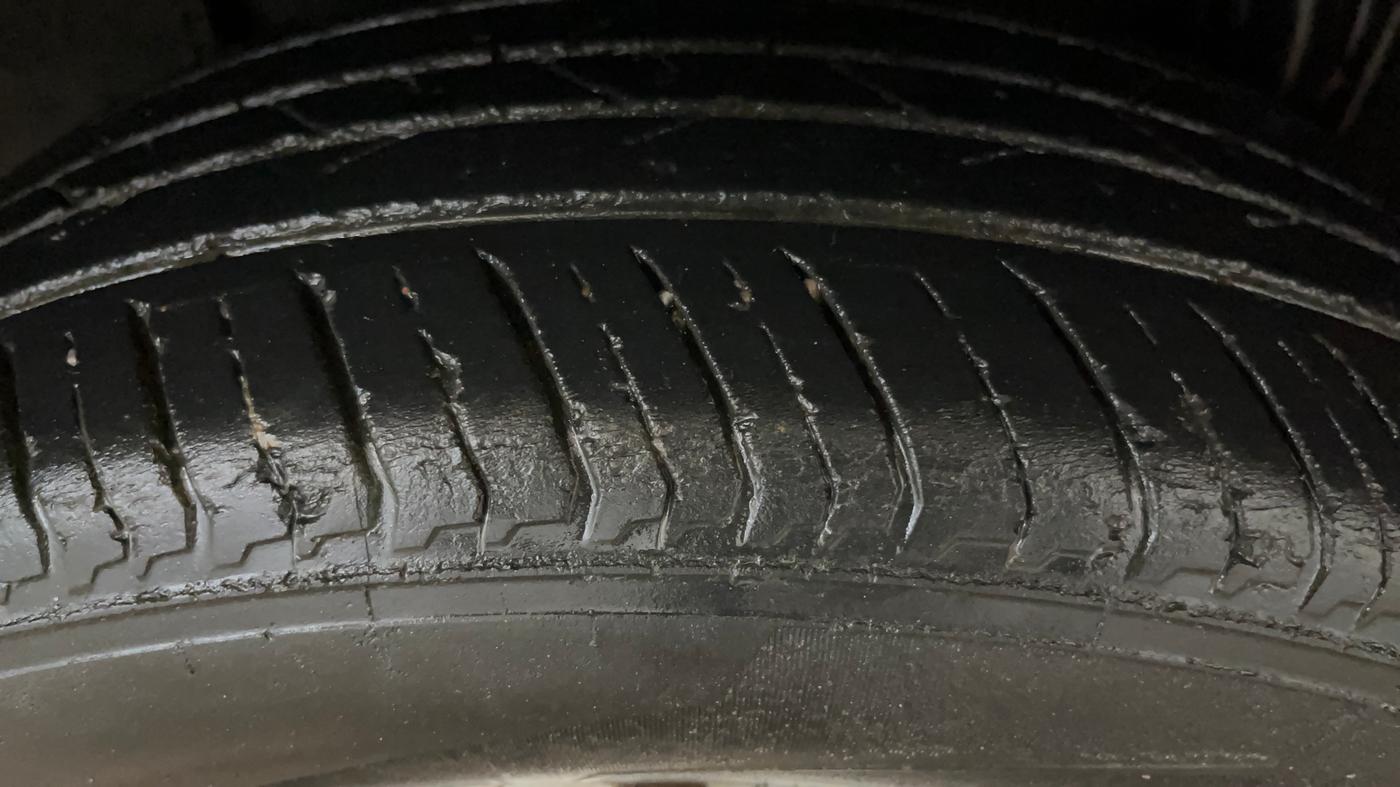 2021 Nissan MAGNITE XE, Petrol, Manual, 66,131 km, Right Rear Tyre Tread