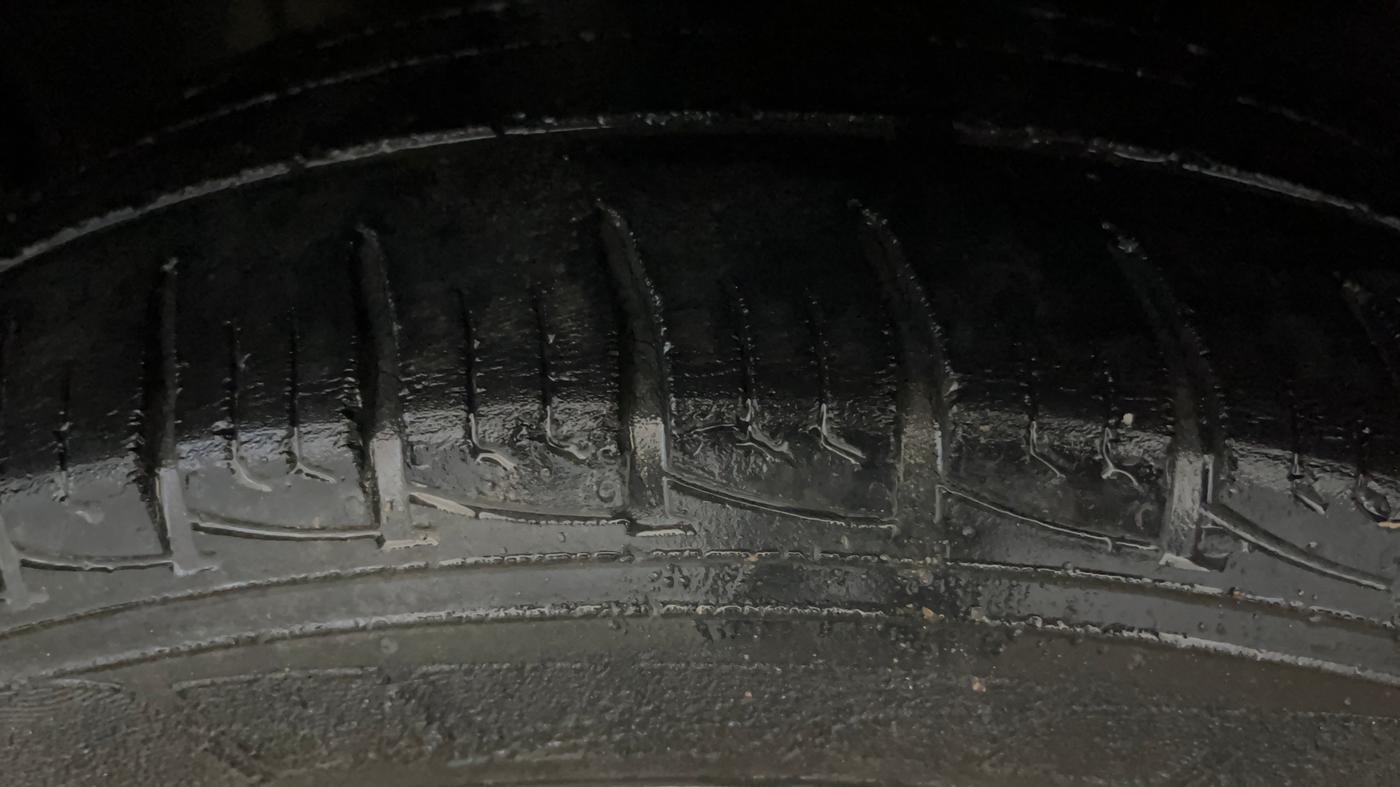 2021 Nissan MAGNITE XE, Petrol, Manual, 66,131 km, Left Front Tyre Tread