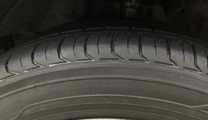 2018 Honda Amaze 1.2L I-VTEC VX, Petrol, Manual, 46,368 km, Left Front Tyre Tread