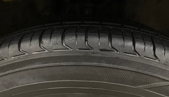 2018 Honda Amaze 1.2L I-VTEC VX, Petrol, Manual, 46,368 km, Right Front Tyre Tread