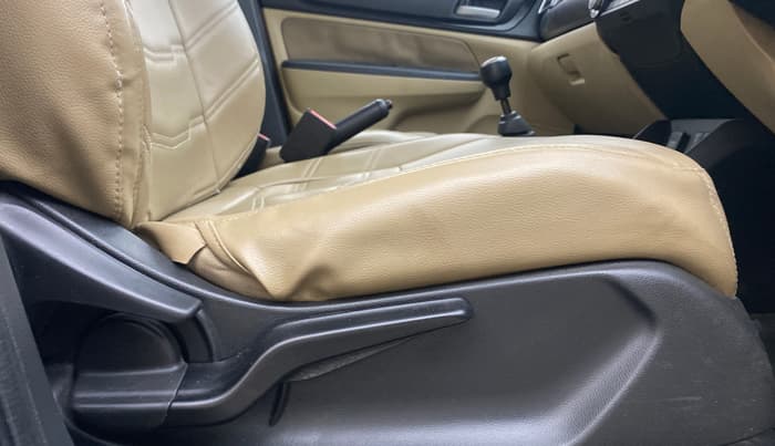 2018 Honda Amaze 1.2L I-VTEC VX, Petrol, Manual, 46,368 km, Driver Side Adjustment Panel