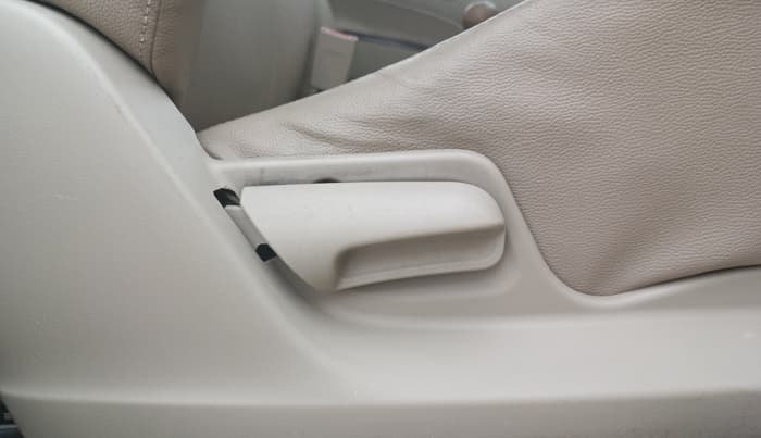 2014 Maruti Swift Dzire VXI, Petrol, Manual, 91,003 km, Driver Side Adjustment Panel