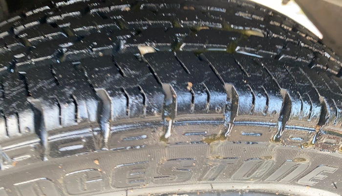 2017 Maruti Alto K10 VXI (O) AMT, Petrol, Automatic, 15,528 km, Left Rear Tyre Tread