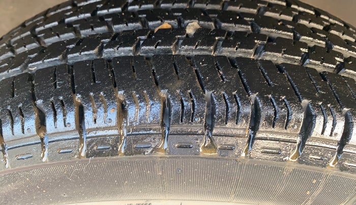 2017 Maruti Alto K10 VXI (O) AMT, Petrol, Automatic, 15,528 km, Right Front Tyre Tread