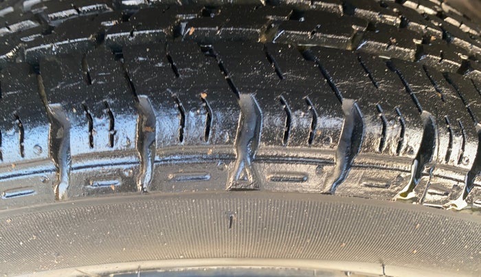 2017 Maruti Alto K10 VXI (O) AMT, Petrol, Automatic, 15,528 km, Right Rear Tyre Tread