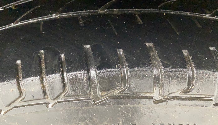 2019 Hyundai Elite i20 MAGNA PLUS 1.2, Petrol, Manual, 51,712 km, Right Rear Tyre Tread