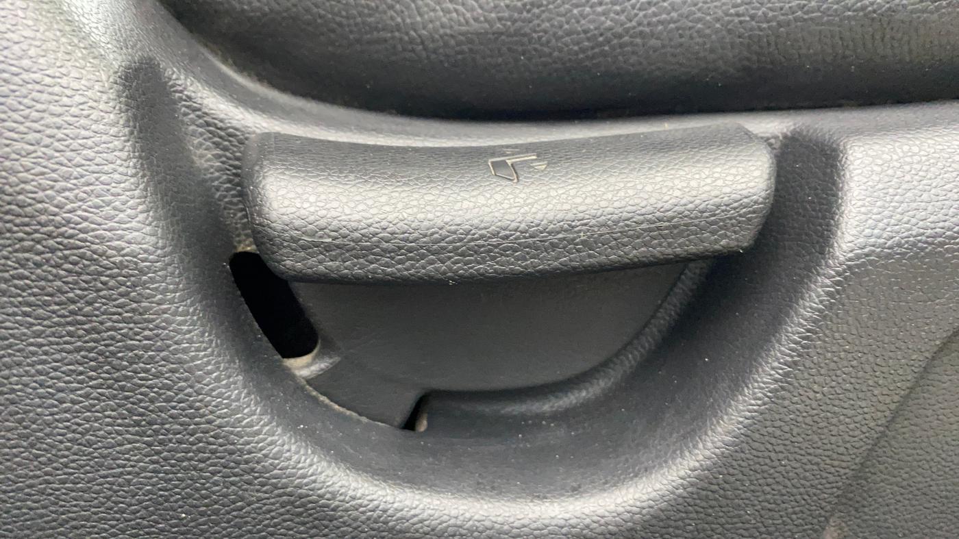 2019 Hyundai Elite i20 MAGNA PLUS 1.2, Petrol, Manual, 51,712 km, Driver Side Adjustment Panel