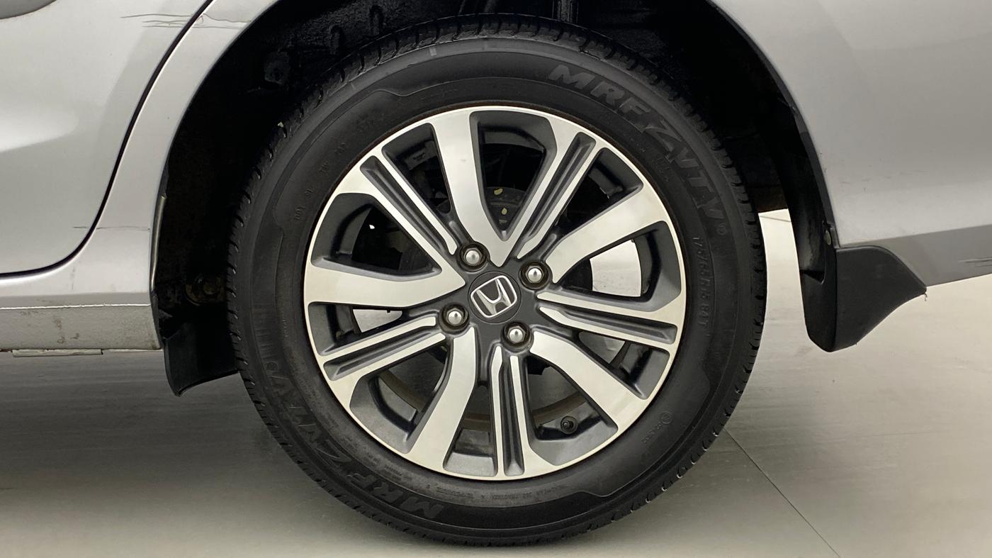 2022 Honda Amaze 1.2L I-VTEC VX, Petrol, Manual, 5,528 km, Left Rear Wheel