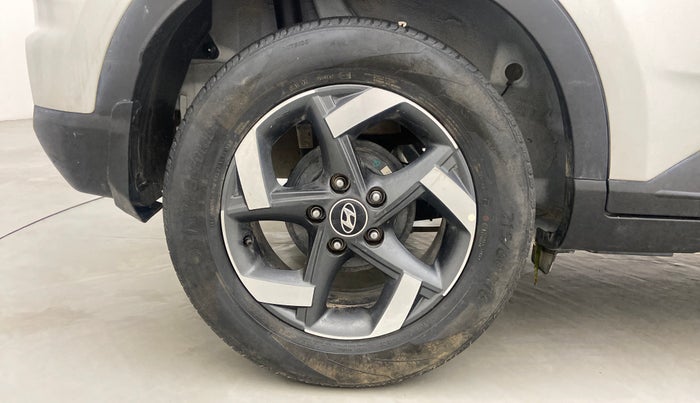2021 Hyundai VENUE SX 1.0 (O) TURBO, Petrol, Manual, 13,011 km, Right Rear Wheel