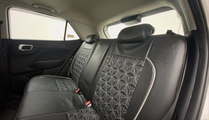 2021 Hyundai VENUE SX 1.0 (O) TURBO, Petrol, Manual, 13,011 km, Right Side Rear Door Cabin