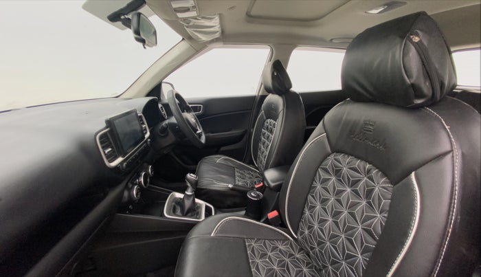 2021 Hyundai VENUE SX 1.0 (O) TURBO, Petrol, Manual, 13,011 km, Right Side Front Door Cabin