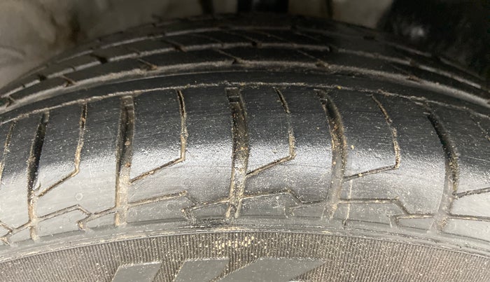 2021 Hyundai VENUE SX 1.0 (O) TURBO, Petrol, Manual, 13,011 km, Right Front Tyre Tread