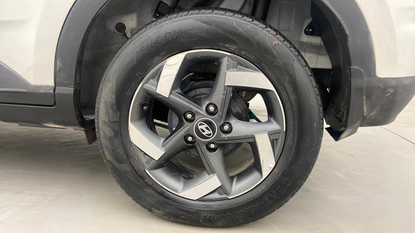 2021 Hyundai VENUE SX 1.0 (O) TURBO, Petrol, Manual, 13,011 km, Left Rear Wheel