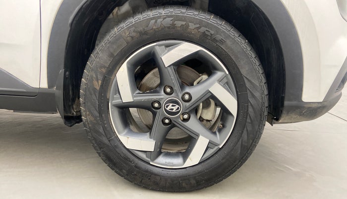 2021 Hyundai VENUE SX 1.0 (O) TURBO, Petrol, Manual, 13,011 km, Right Front Wheel